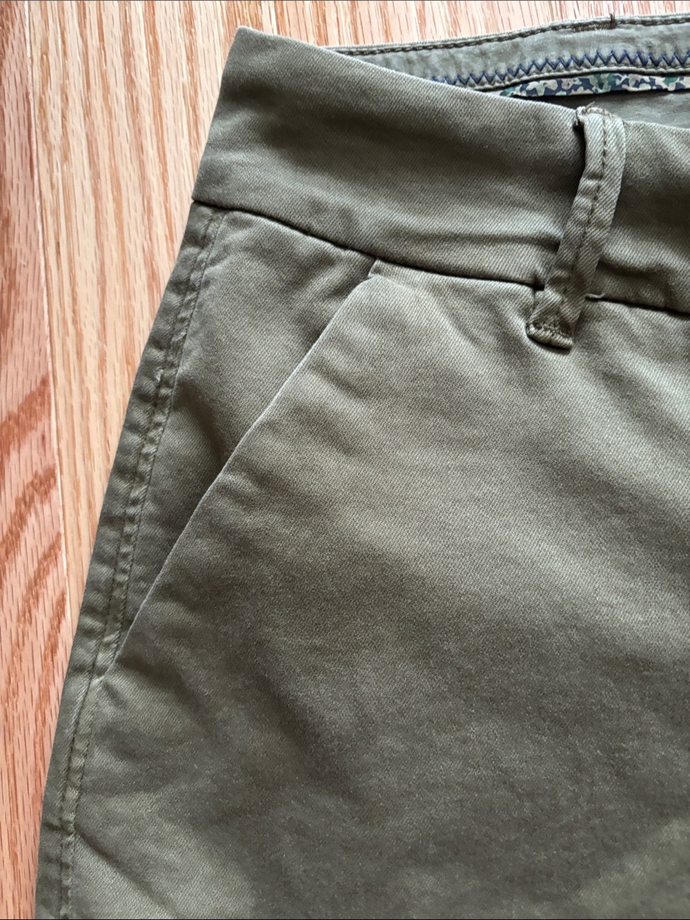 Dear John Olive Cuffed Cotton Blend Women's Shorts - Picture 4 of 5